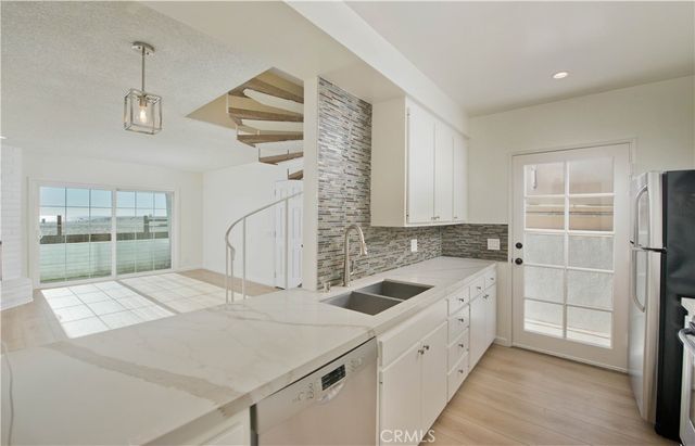 3407 Ocean Front Walk B, Los Angeles, CA 90292