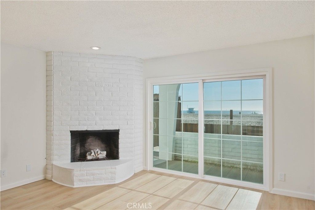 3407 Ocean Front Walk B, Los Angeles, CA 90292