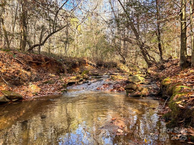 1356 39th Street SW, Hickory, NC 28602