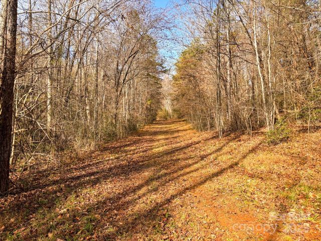 1356 39th Street SW, Hickory, NC 28602