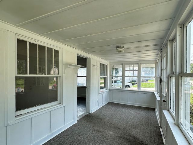 1719 E 24th Street, Des Moines, IA 50317