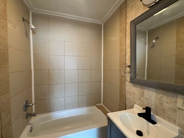 1719 E 24th Street, Des Moines, IA 50317