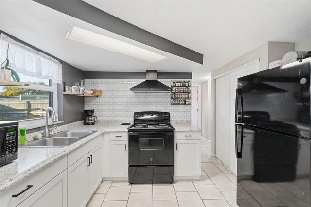 9101 HUNT CLUB LANE, Port Richey, FL 34668