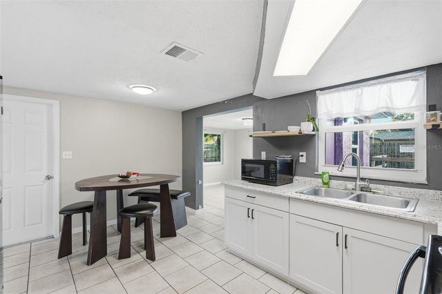 9101 HUNT CLUB LANE, Port Richey, FL 34668