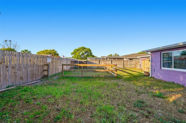 9101 HUNT CLUB LANE, Port Richey, FL 34668