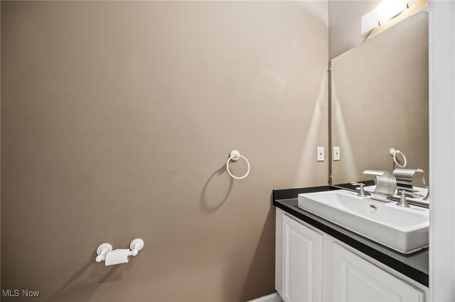 2122 W 6th Street, Cleveland, OH 44113