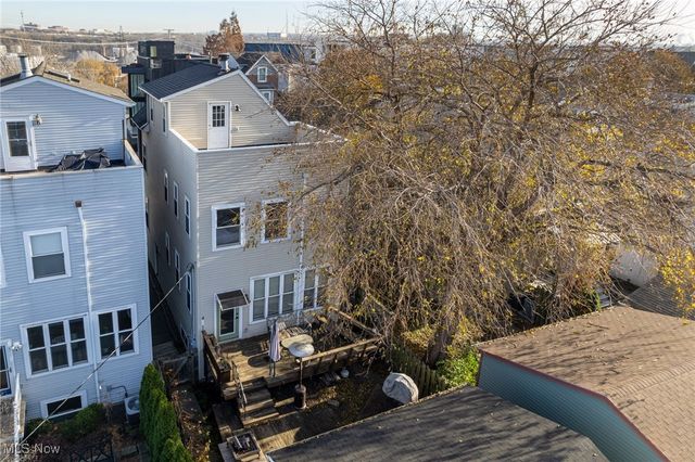 2122 W 6th Street, Cleveland, OH 44113