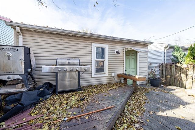 2122 W 6th Street, Cleveland, OH 44113