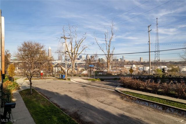 2122 W 6th Street, Cleveland, OH 44113