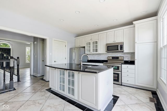 4314 Heyward Place, Indianapolis, IN 46250