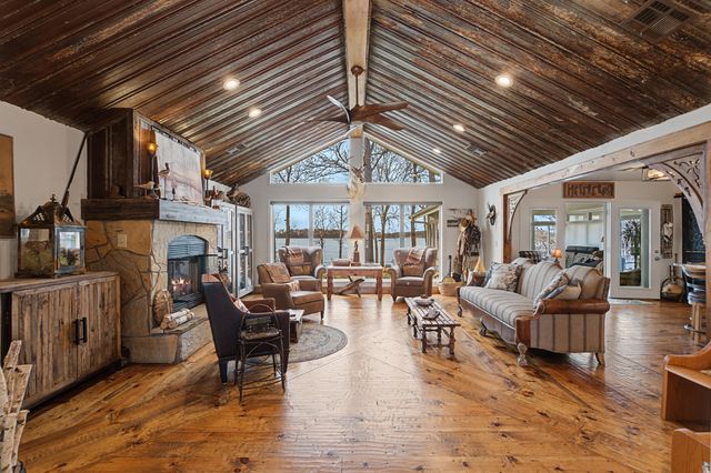 29573 S 585 Court, Grove, OK 74344