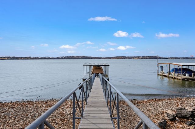 29573 S 585 Court, Grove, OK 74344