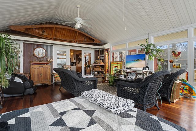 29573 S 585 Court, Grove, OK 74344