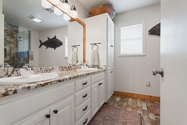 29573 S 585 Court, Grove, OK 74344