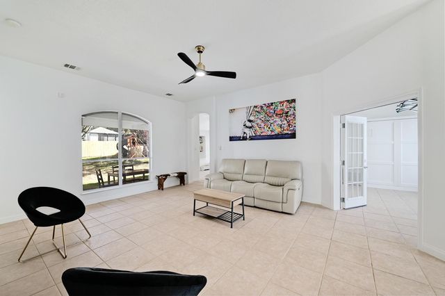 21006 Greenpark DR, Lago Vista, TX 78645