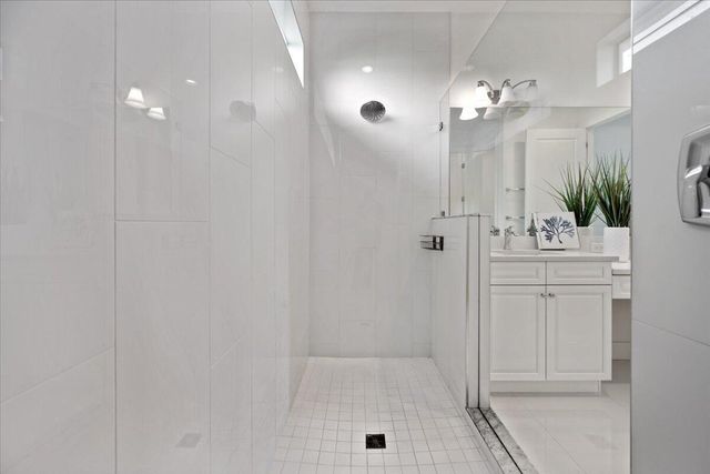 8059 Hobbes Way, Palm Beach Gardens, FL 33418