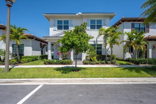 8059 Hobbes Way, Palm Beach Gardens, FL 33418