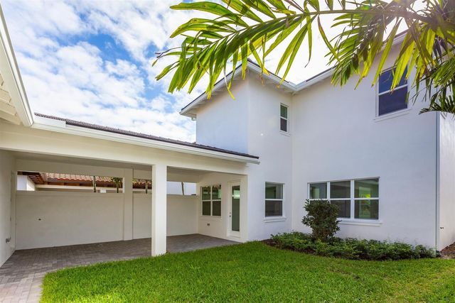 8059 Hobbes Way, Palm Beach Gardens, FL 33418