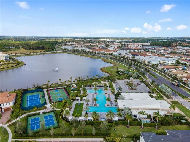 8059 Hobbes Way, Palm Beach Gardens, FL 33418