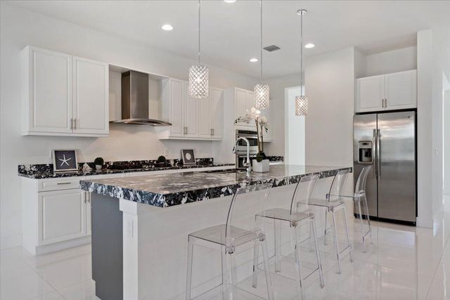 8059 Hobbes Way, Palm Beach Gardens, FL 33418