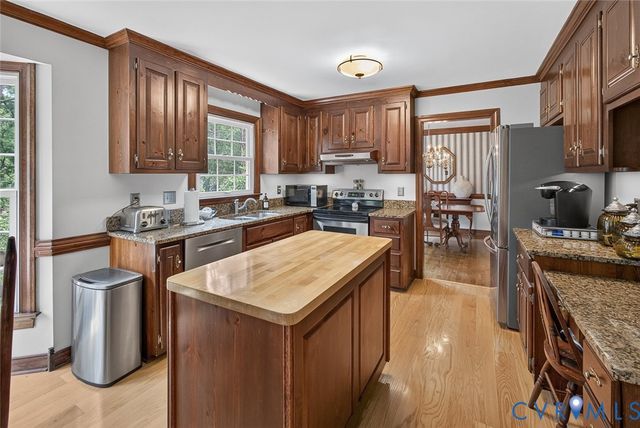 12435 Stone Horse Ct, Glen Allen, VA 23059