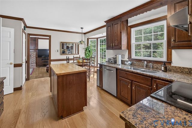 12435 Stone Horse Ct, Glen Allen, VA 23059