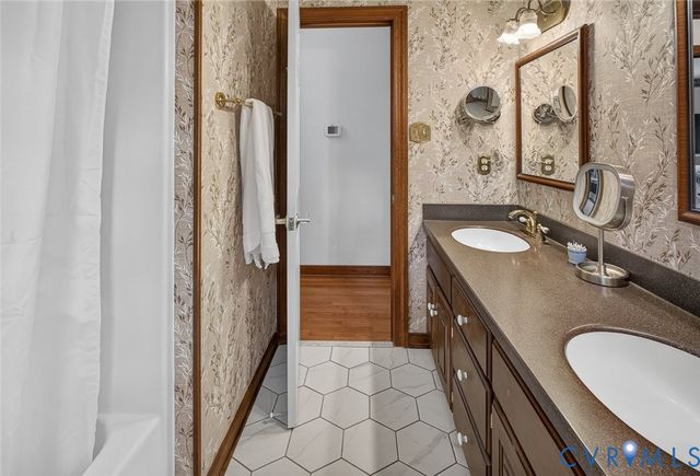 12435 Stone Horse Ct, Glen Allen, VA 23059