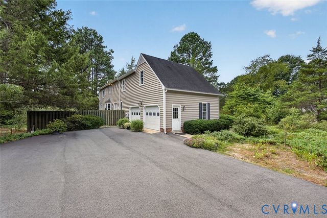 12435 Stone Horse Ct, Glen Allen, VA 23059