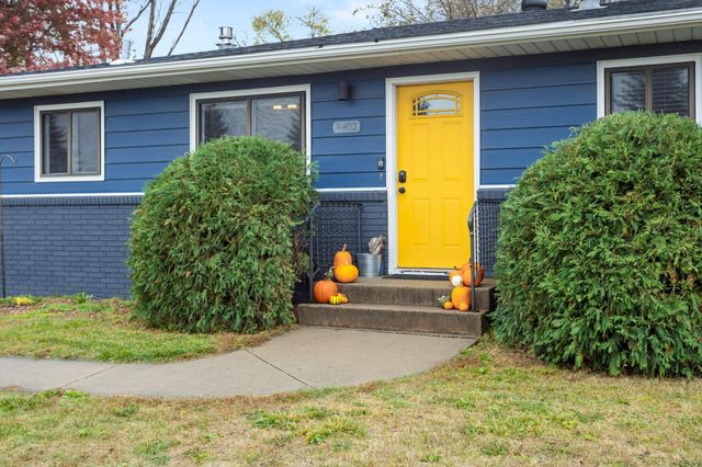 1902 24th Avenue S, Moorhead, MN 56560