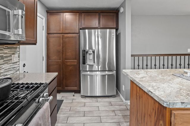 1902 24th Avenue S, Moorhead, MN 56560