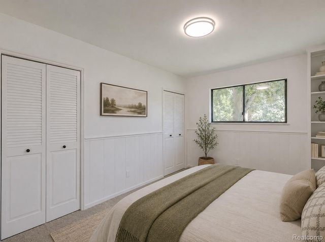 3161 Woodcrest Road, Rochester Hills, MI 48309