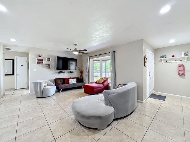 197 TULIP WAY, Kissimmee, FL 34743