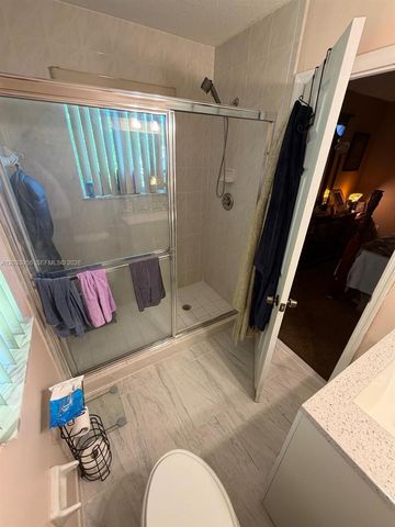 12050 SW 268th St 7, Homestead, FL 33032