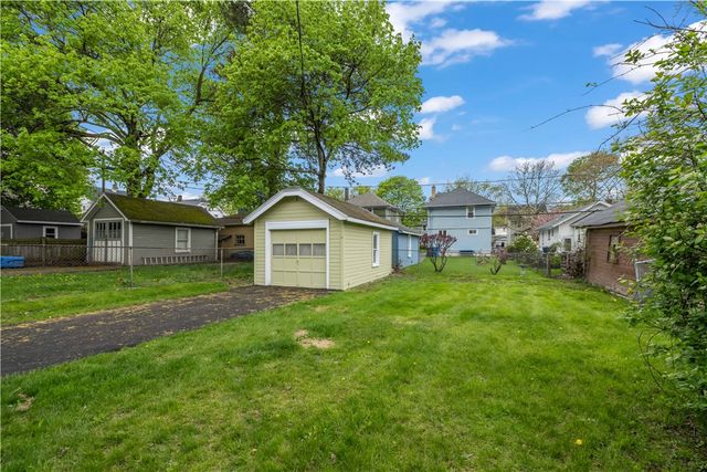 29 Edgeland Street, Rochester, NY 14609