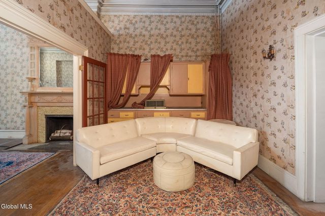 93 Ten Broeck Street, Albany, NY 12210