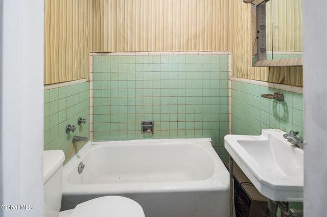 93 Ten Broeck Street, Albany, NY 12210