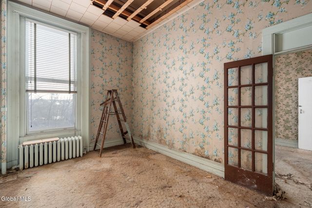 93 Ten Broeck Street, Albany, NY 12210