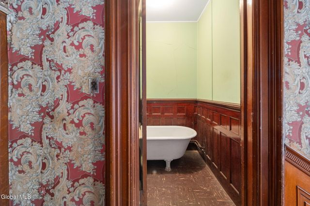 93 Ten Broeck Street, Albany, NY 12210