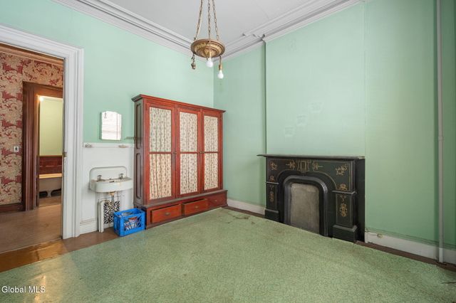 93 Ten Broeck Street, Albany, NY 12210