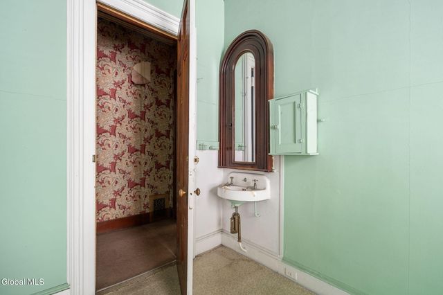 93 Ten Broeck Street, Albany, NY 12210