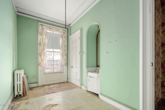 93 Ten Broeck Street, Albany, NY 12210