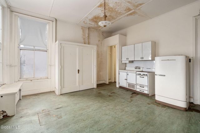 93 Ten Broeck Street, Albany, NY 12210