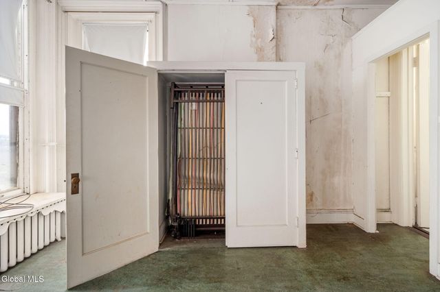 93 Ten Broeck Street, Albany, NY 12210