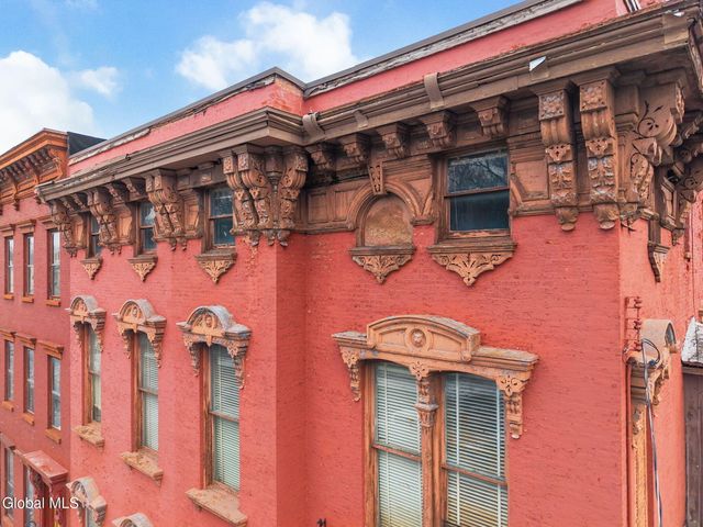 93 Ten Broeck Street, Albany, NY 12210