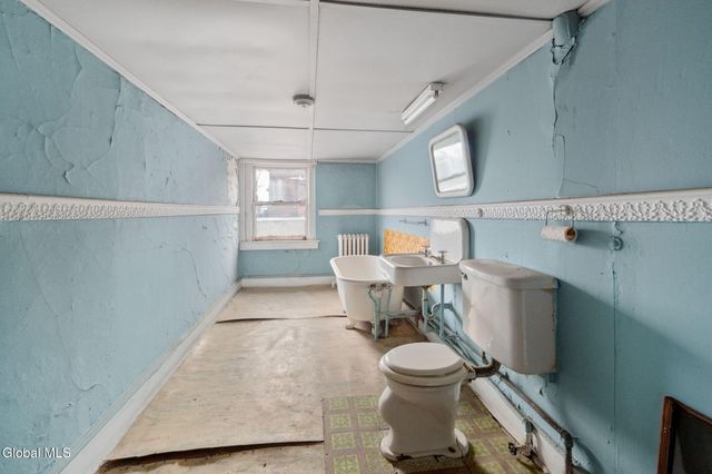 93 Ten Broeck Street, Albany, NY 12210