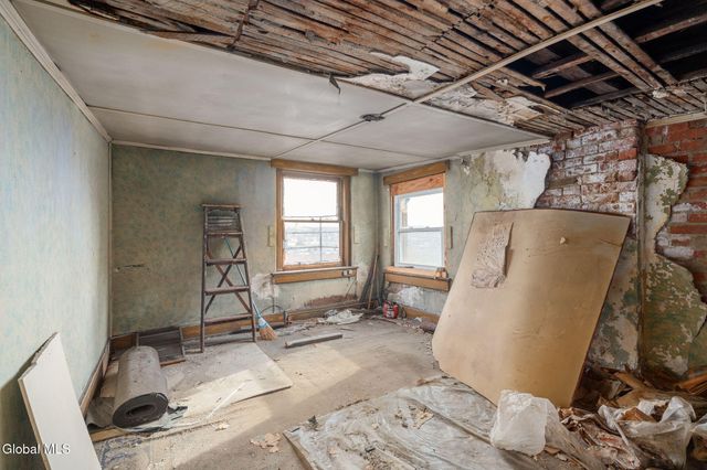 93 Ten Broeck Street, Albany, NY 12210