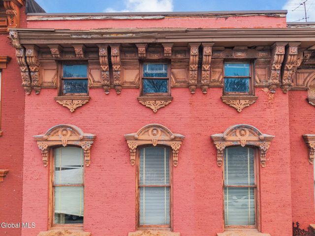 93 Ten Broeck Street, Albany, NY 12210