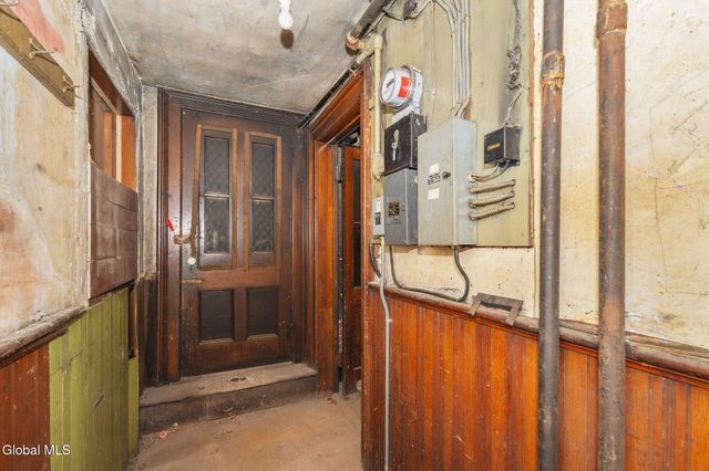 93 Ten Broeck Street, Albany, NY 12210