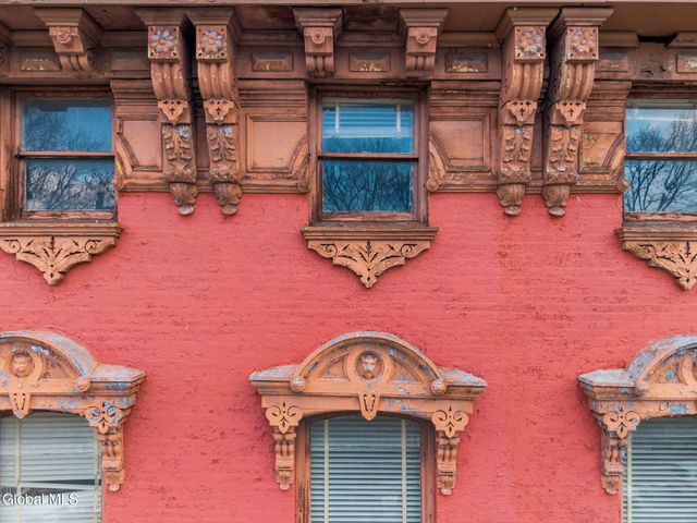 93 Ten Broeck Street, Albany, NY 12210