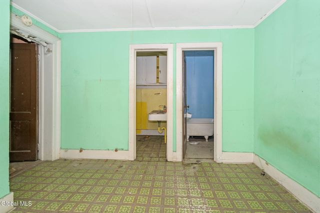 93 Ten Broeck Street, Albany, NY 12210